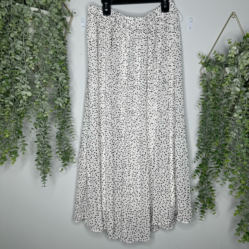 Black & white maxi skirt size L